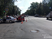 Курянин на «Форде", выехав на встречку, врезался в "Дэу Матиз» и сбил пешехода