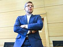 «Защитник русских» с позором бежит из Латвии
