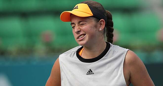 Остапенко объяснила, почему не смогла доиграть матч с Завацкой в Ташкенте. Ее подкосила адская боль в желудке
