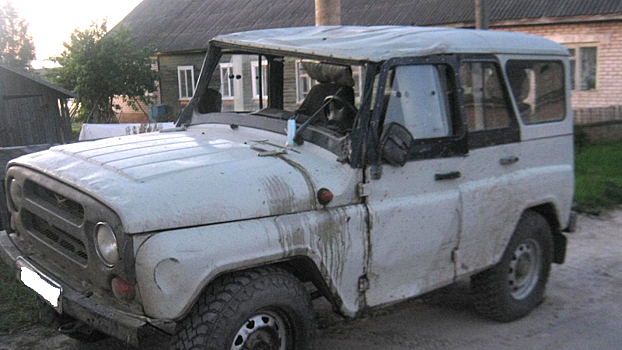 Четверо детей и двое взрослых пострадали результате опрокидывания УАЗа на Вологодчине