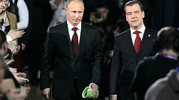 Путин и Медведев снова одновременно покинут Россию