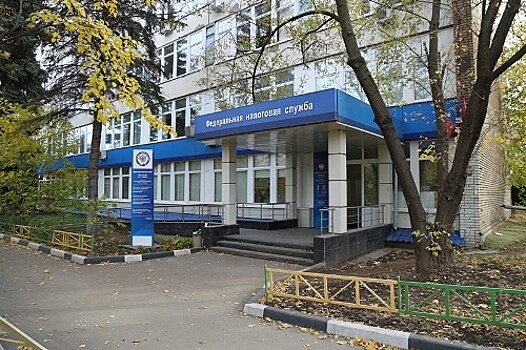 Из-за формальности ФНС массово лишает действующих ИП статуса. Многие переходят в самозанятые