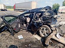 Авария с участием легковушки и двух грузовиков произошла в Удмуртии