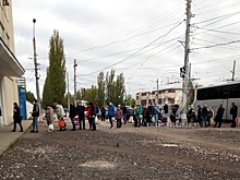 Большая очередь образовалась на проходной Нижегородского машиностроительного завода