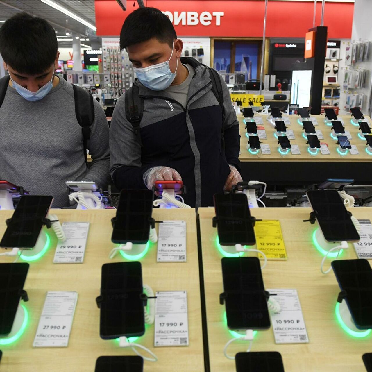 Как магазины обманывают покупателей мобильных телефонов - Рамблер/финансы