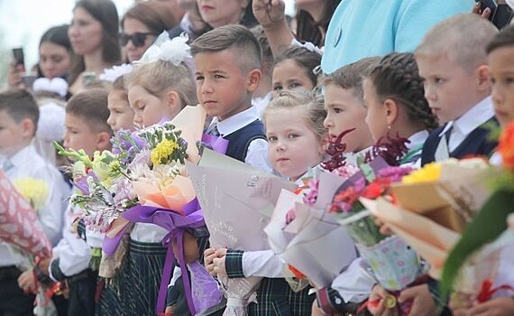 Менее чем за 2 года в России построили больше 200 новых школ