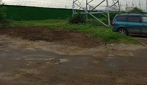 На Плещеева восстановили газон