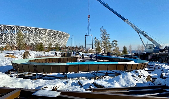 В Волгограде в ЦПКиО начался монтаж нового аттракциона с водными горками