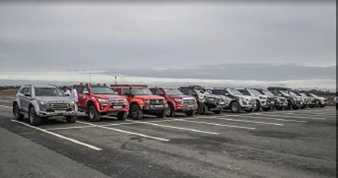 Компания Arctic Trucks организовала масштабную экспедицию на Селигер