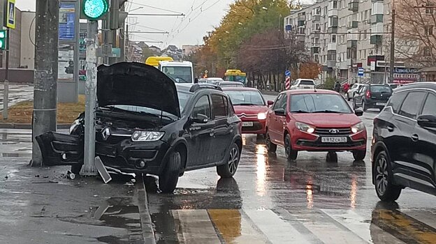 В ДТП на улице Суворова в Пензе пострадала женщина-водитель