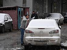 Автоэксперт рассказал, можно ли ездить на не очищенной от снега машине