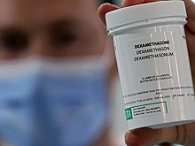 Ученые: дексаметазон снизил на треть смертность пациентов на ИВЛ с COVID-19