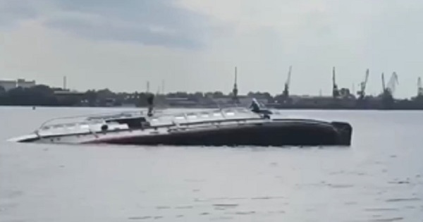 Крушение теплохода на волге
