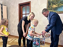 Заместитель главы региона Евгений Зименко исполнил мечту мальчика из Мичуринска с «Ёлки желаний»