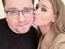 Разведенные Асмус и Харламов появились на семейном празднике