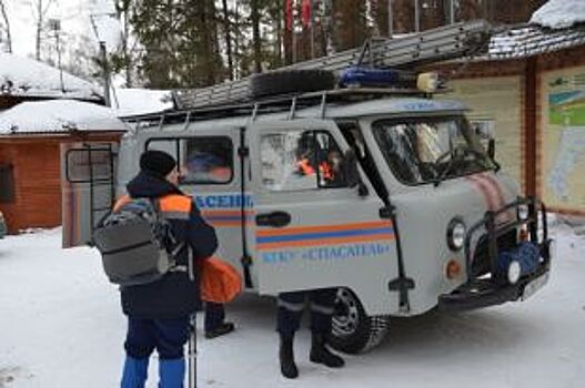 Красноярские спасатели эвакуировали со «Столбов» четырёх замёрзших туристов