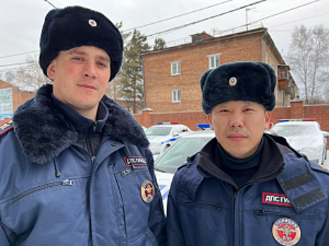 Иркутянка поблагодарила инспекторов ДПС за помощь в сопровождении до медучреждения