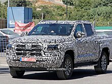 Новые фото прототипа Mitsubishi L200 следующего поколения. Пикап 2024 модельного года получит более традиционную внешность.