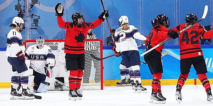 Женская сборная Канады по хоккею завоевала золото Олимпиады в Пекине, обыграв в финале американок