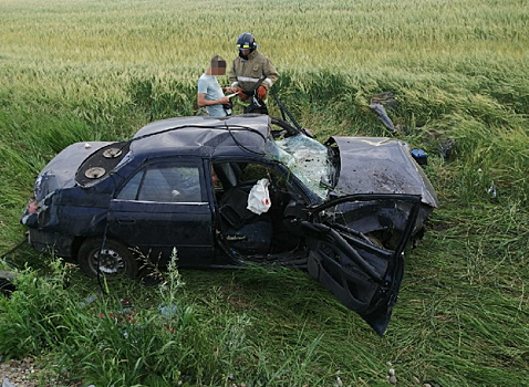 В ДТП на амурской трассе, где пострадали трое человек, потребовалась помощь спасателей