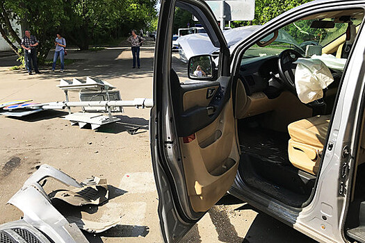 Пьяный украинец на автомобиле протаранил дом жительницы Великобитании