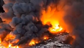 Гигантский пожар в торговом центре Варшавы попал на видео