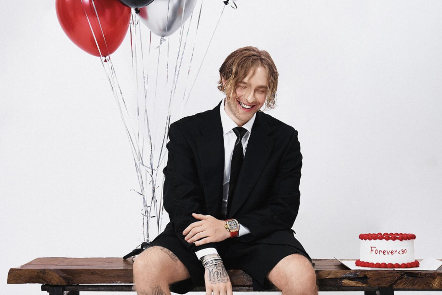 SHOT: у бренда косметики Егора Крида нашли брак