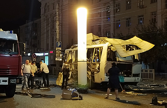 Взрыв в автобусе в Воронеже: эксперты на данный момент исключают использование взрывчатки