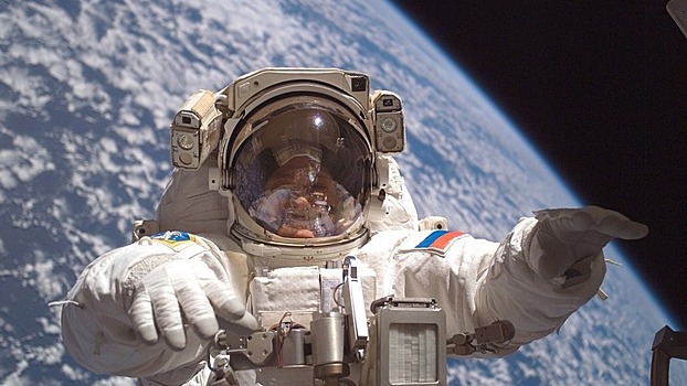 Космонавты из РФ завершили выход в открытый космос