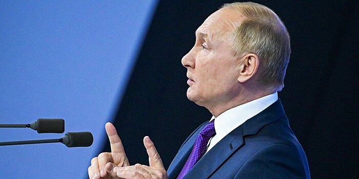 В Кремле предупредили США о последствиях санкций против Путина