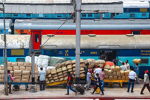 Сталин обвинил США в уничтожении индийской промышленности