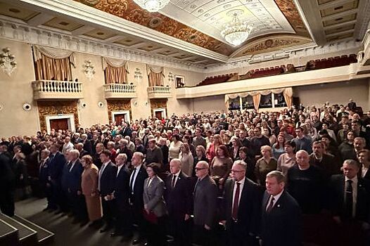 45 свердловчан получили награды в честь 108-летия профсоюзного движения на Среднем Урале