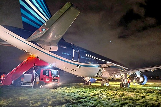В Пулково после взлета лайнер совершил вынужденную посадку