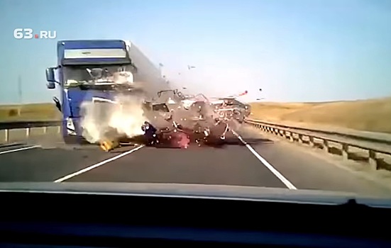 В Самаре ограничили свободу водителю минивэна, по вине которого погибли 5 человек