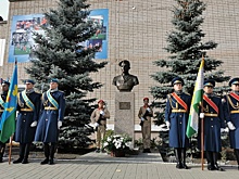 В Челябинске увековечили память Героя России Сергея Молодова
