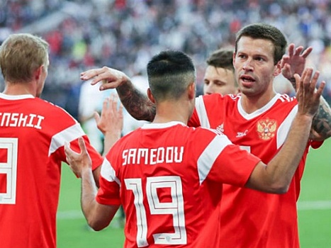 Сборная России готовится к матчу с Египтом без Дзагоева