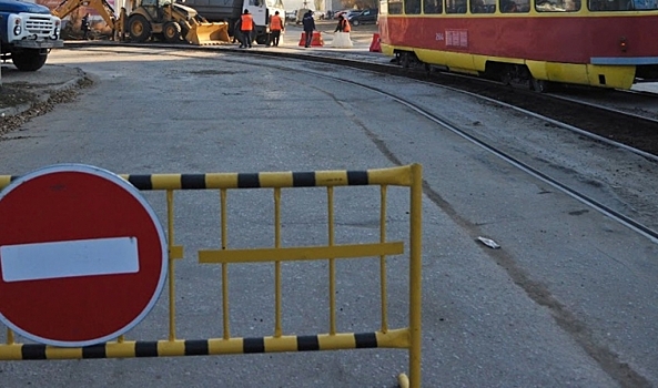 На юге Волгограда заменят два участка трамвайных путей