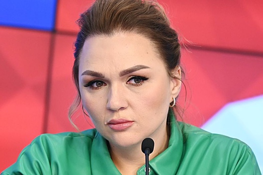 Беременная звезда Comedy Woman Надежда Ангарская посетила презентацию ТВ-3