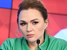 Беременная звезда Comedy Woman Надежда Ангарская посетила презентацию ТВ-3