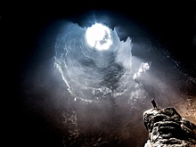 В Екатеринбурге машина последовала за «белым кроликом» и застряла в норе