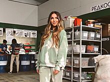 Нюша показала сделанную хной татуировку на весь живот