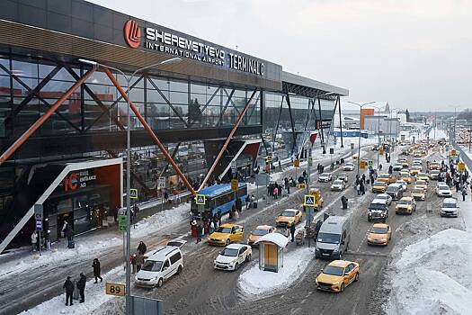 За хищения у бойцов СВО в Шереметьево арестовали десятки россиян