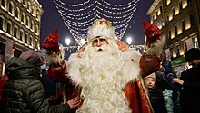 Россияне рассказали, о чем попросили бы Деда Мороза