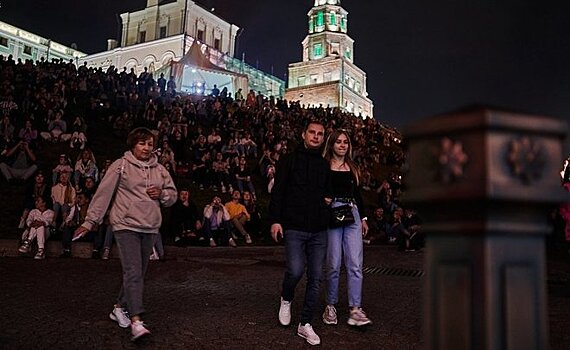 События недели: День республики, миллионная прививка и открытие новых школ