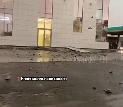 «Очевидцы ослепли»: в Приморье молния ударила в торговый центр