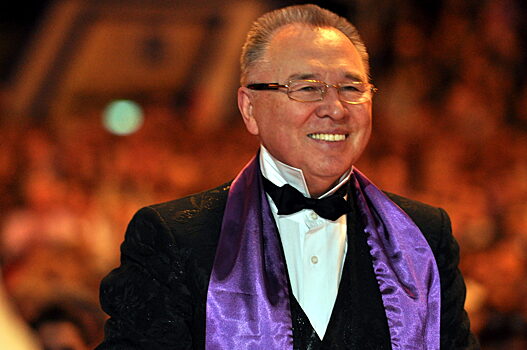 Кто «выкачивает» деньги у тяжелобольного модельера Вячеслава Зайцева