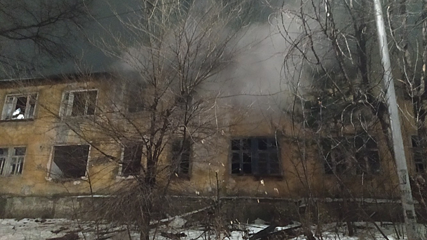 В Ленинском районе Саратова снова горел расселенный дом