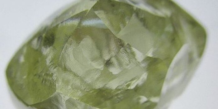 В Африке найден редкий желтый алмаз в 72 карата