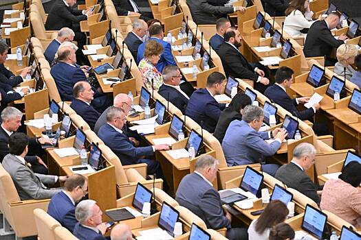 Дума отклонила все поправки о госрегулировании цен на заправках