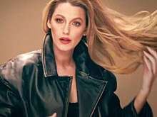 Актрису Блейк Лайвли в вытянутом свитере и шапке засняли на кассе